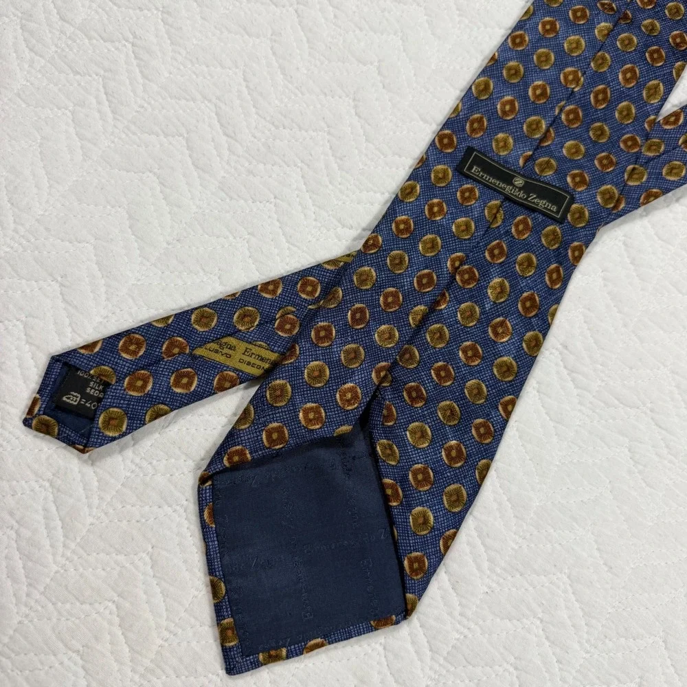 Ermenegildo Zegna Mens Tie 100% Silk‎ Italy Geometric Medallion Blue Gold EUC
